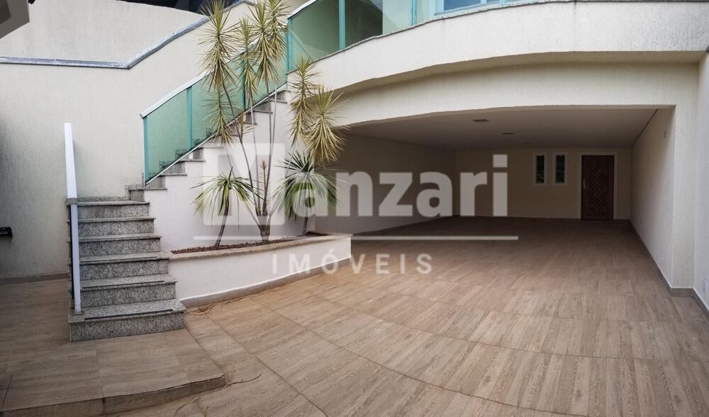 Sobrado, 3 quartos, 340 m² - Foto 1