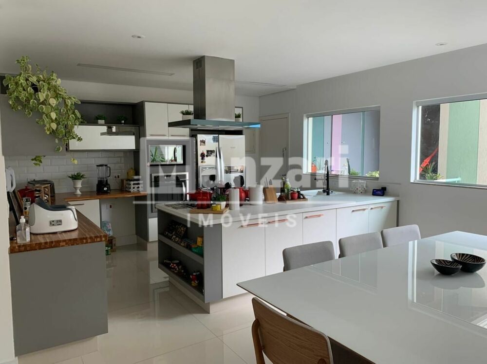 Sobrado, 3 quartos, 411 m² - Foto 2