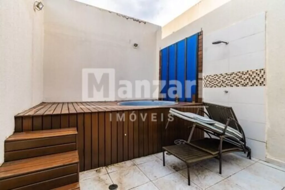 Cobertura à venda com 2 quartos, 120m² - Foto 2