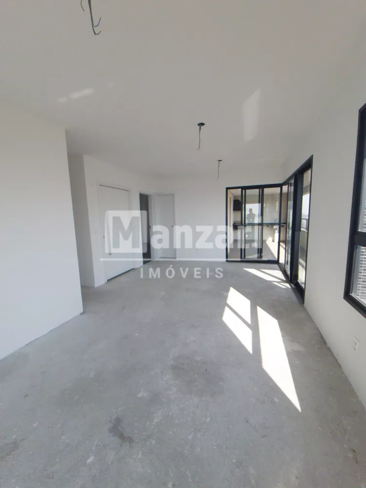 Apartamento à venda com 3 quartos, 161m² - Foto 1