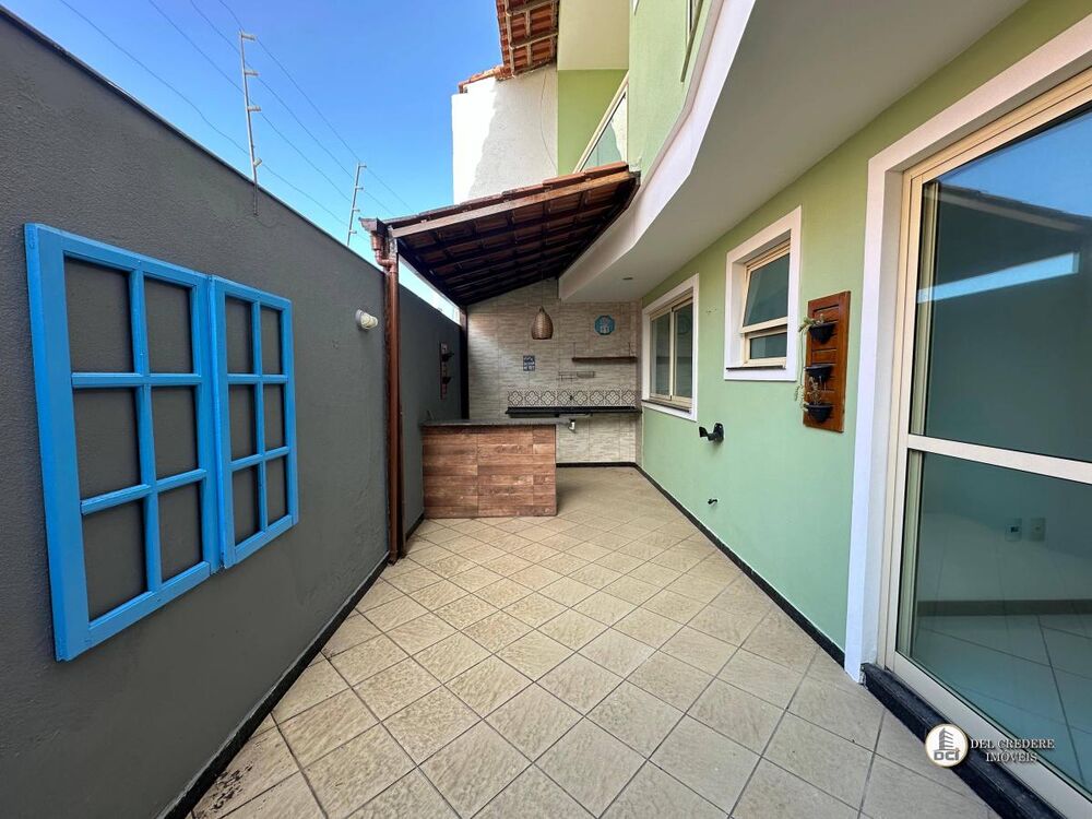 Casa à venda com 3 quartos, 100m² - Foto 2