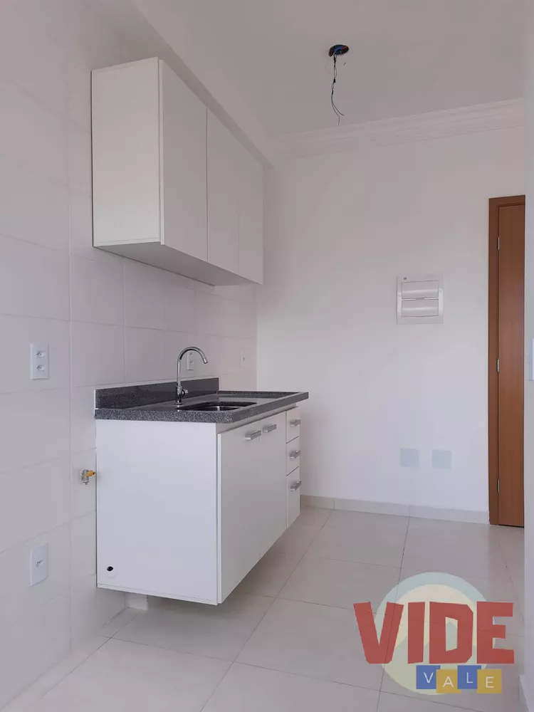 Apartamento à venda com 2 quartos, 47m² - Foto 2