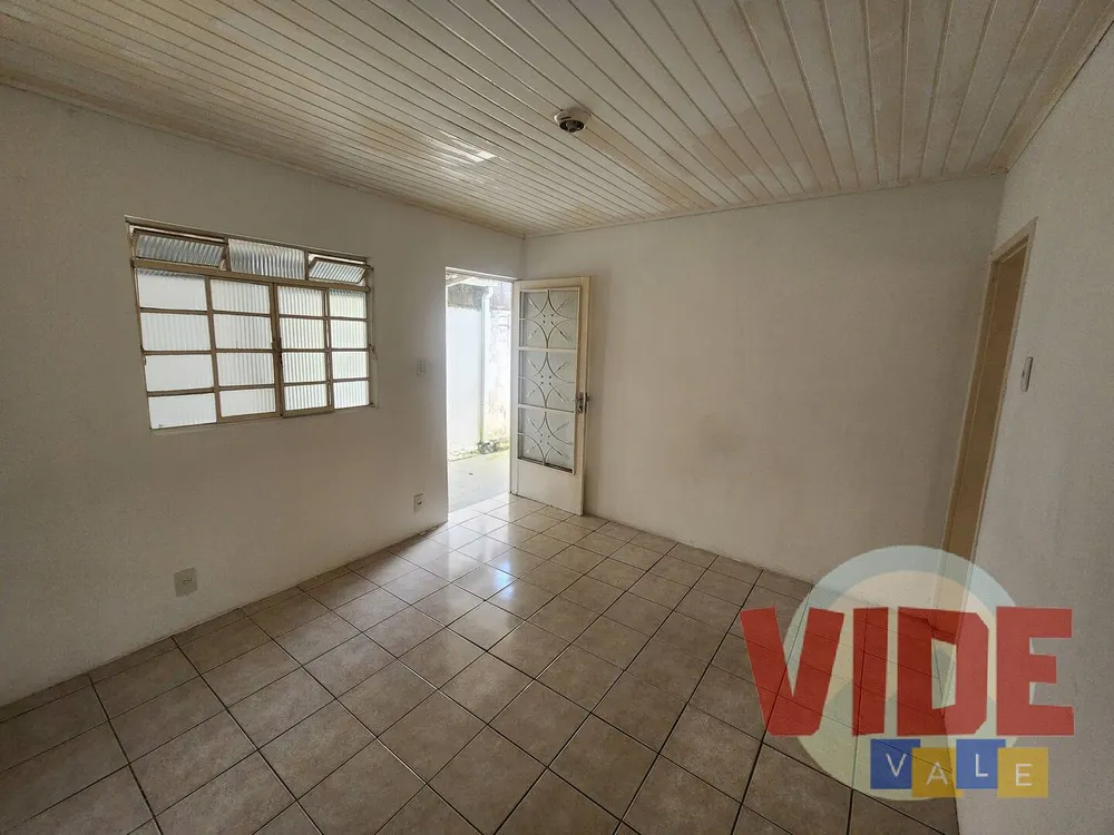 Casa, 6 quartos, 115 m² - Foto 3