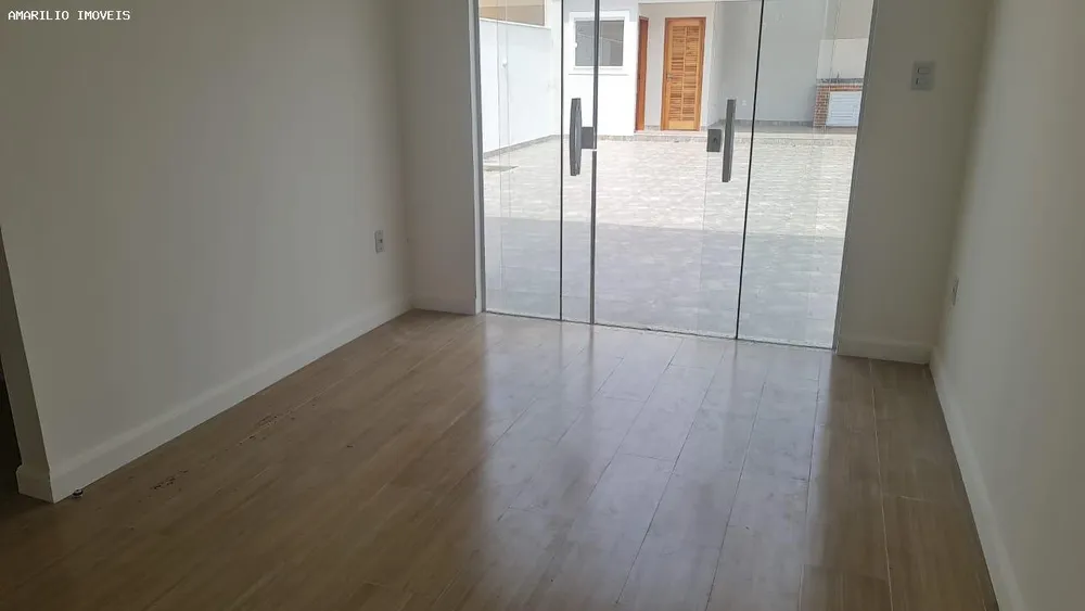Casa, 3 quartos, 134 m² - Foto 1