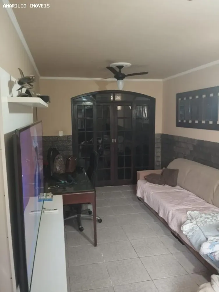 Casa, 4 quartos, 182 m² - Foto 2