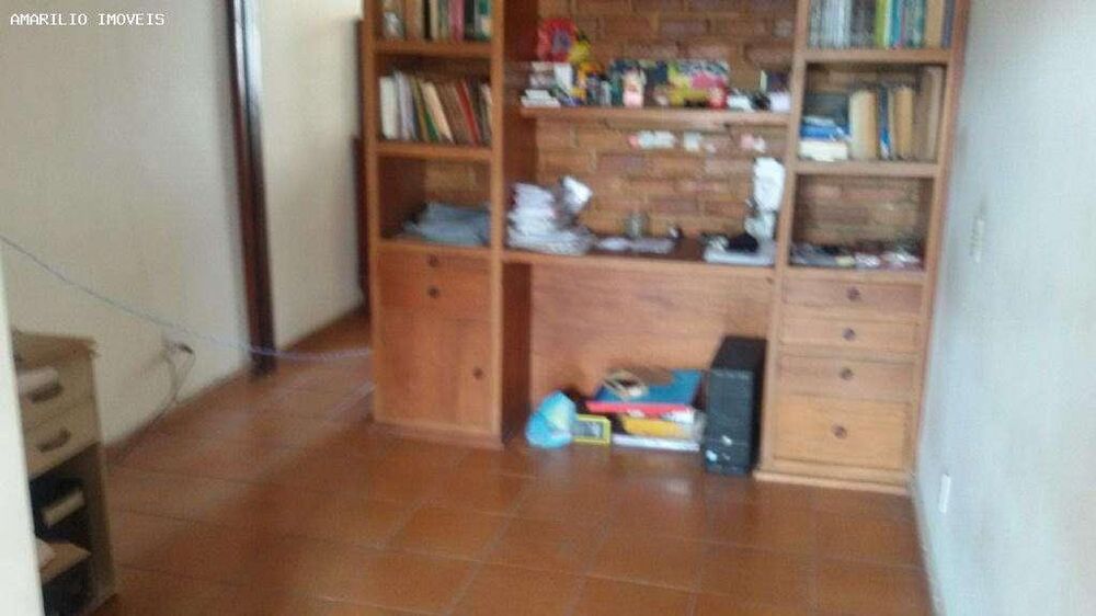 Casa à venda com 3 quartos, 360m² - Foto 6
