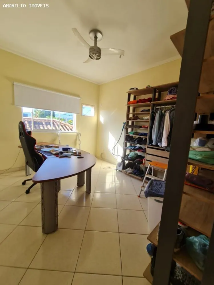 Casa, 5 quartos, 220 m² - Foto 11