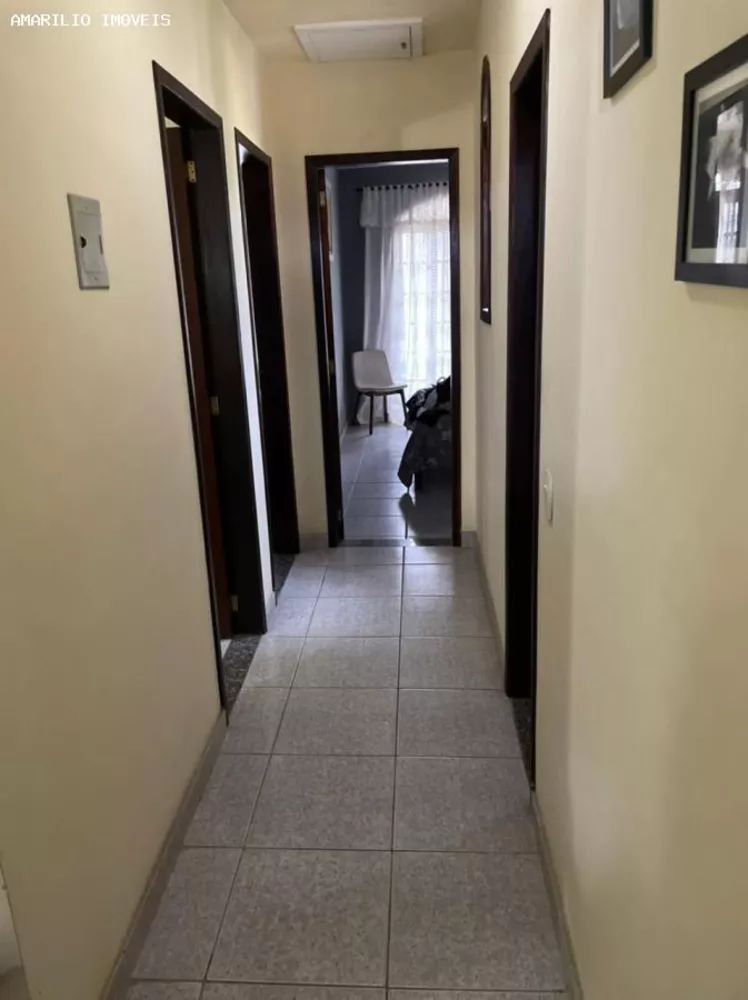 Casa à venda com 4 quartos, 360m² - Foto 3