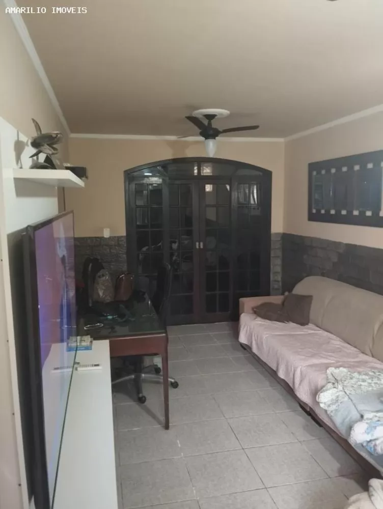 Casa à venda com 4 quartos, 360m² - Foto 2