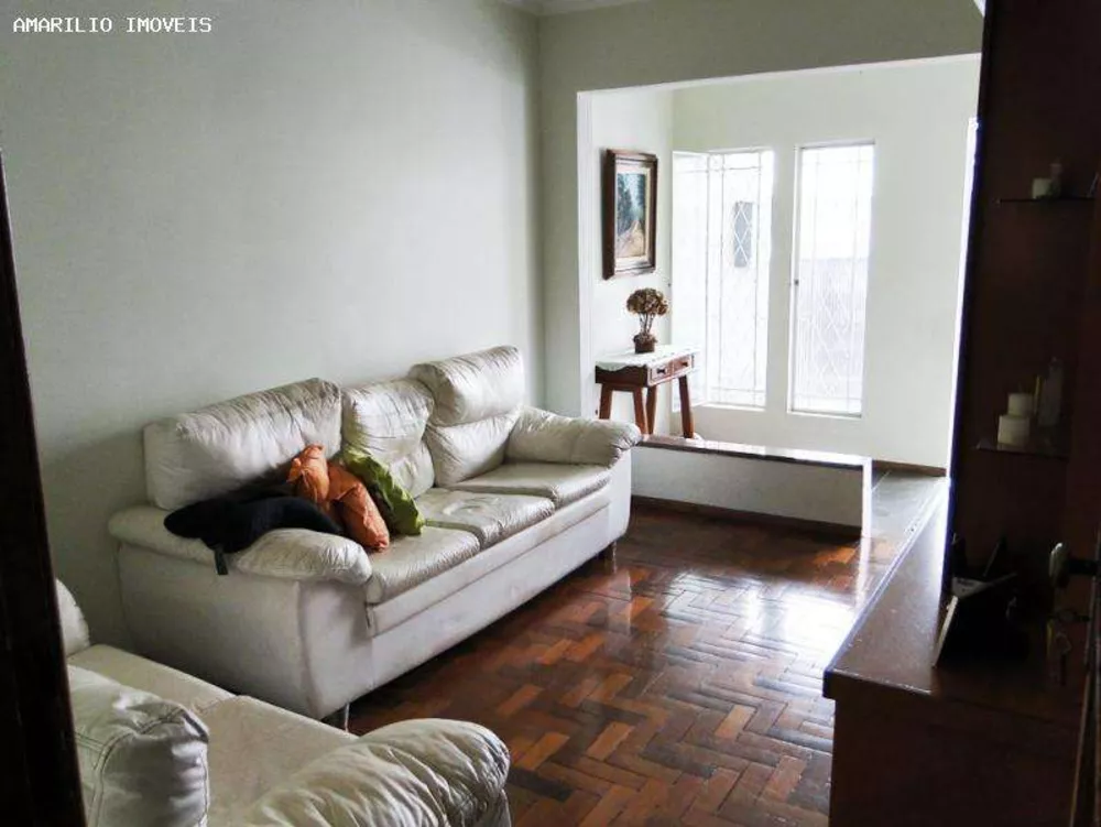 Casa, 6 quartos, 250 m² - Foto 3