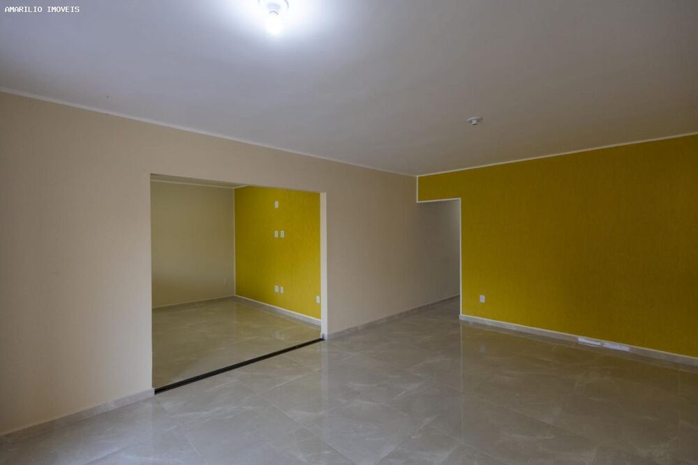 Casa à venda com 4 quartos, 480m² - Foto 2