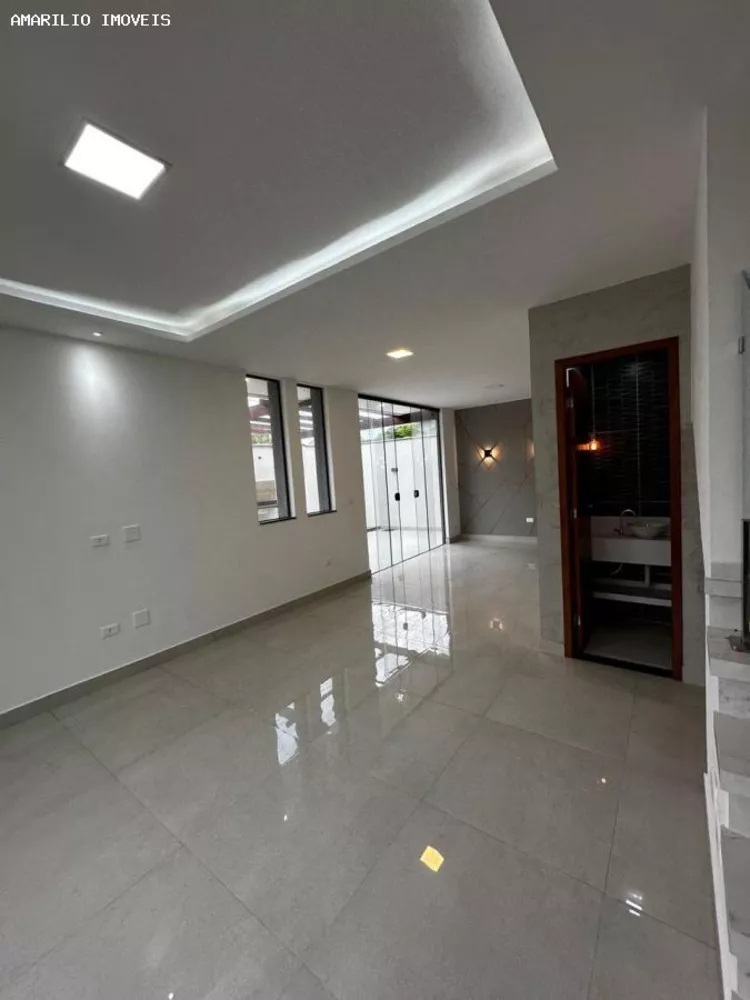 Casa à venda com 3 quartos, 180m² - Foto 2