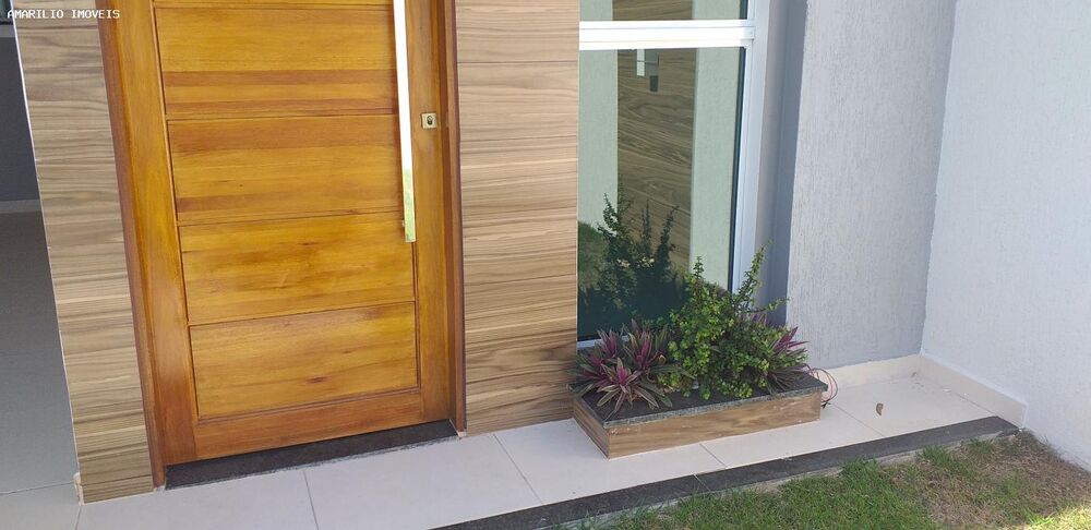 Casa à venda com 3 quartos, 240m² - Foto 1
