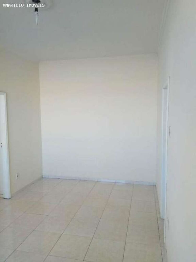 Apartamento à venda com 3 quartos - Foto 4