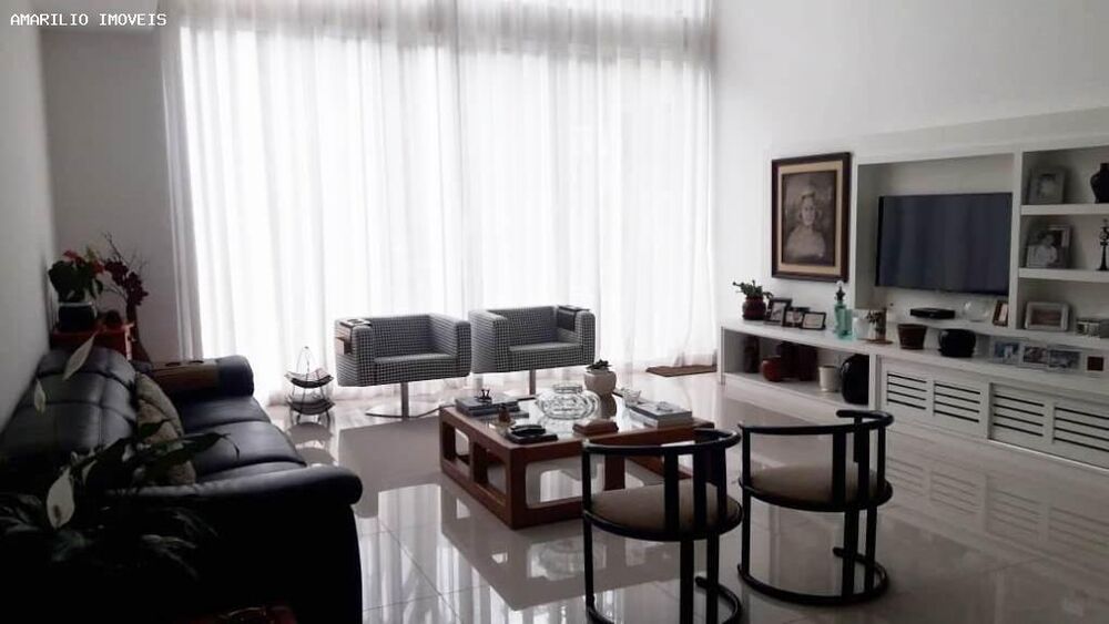 Casa, 3 quartos, 600 m² - Foto 1