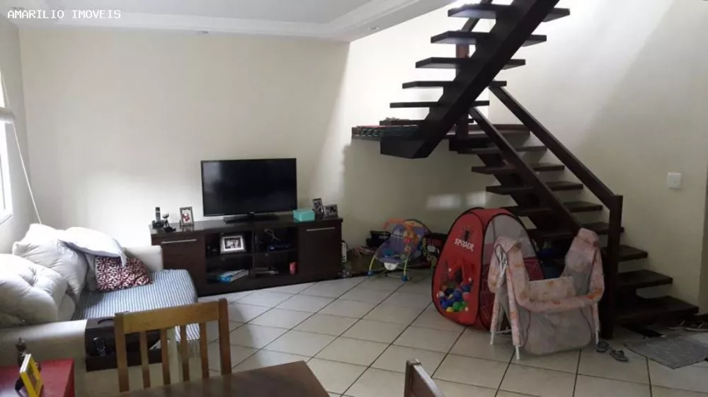 Casa, 3 quartos, 119 m² - Foto 2