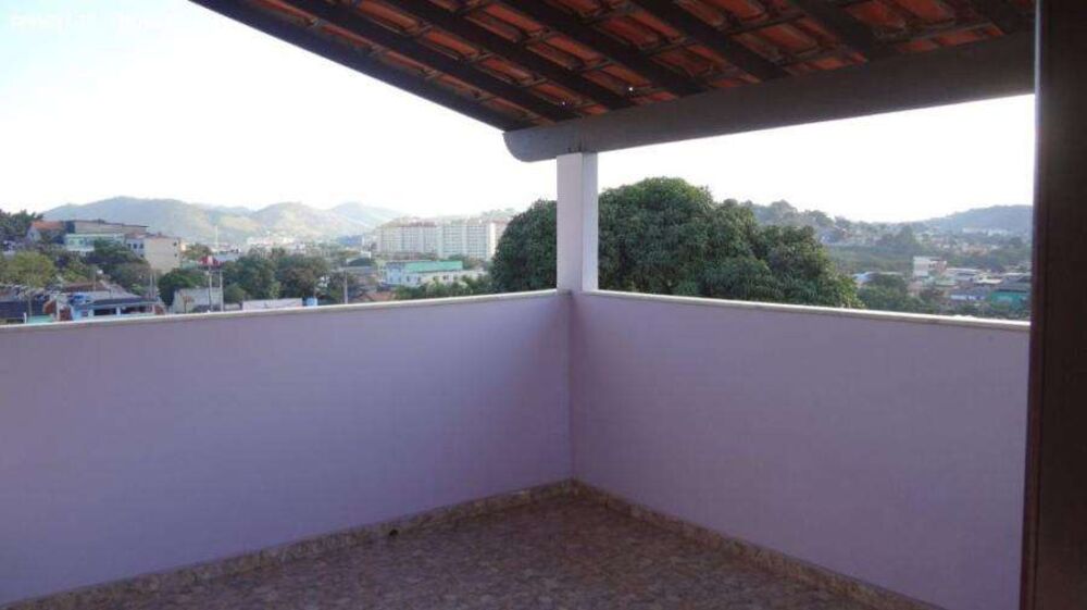 Casa à venda com 4 quartos, 140m² - Foto 4