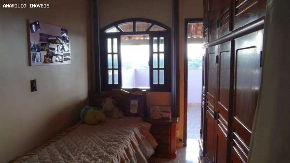 Casa, 4 quartos, 140 m² - Foto 1