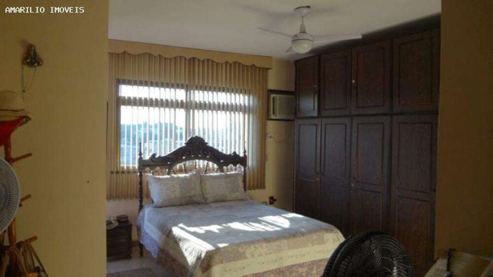 Casa à venda com 4 quartos, 140m² - Foto 2
