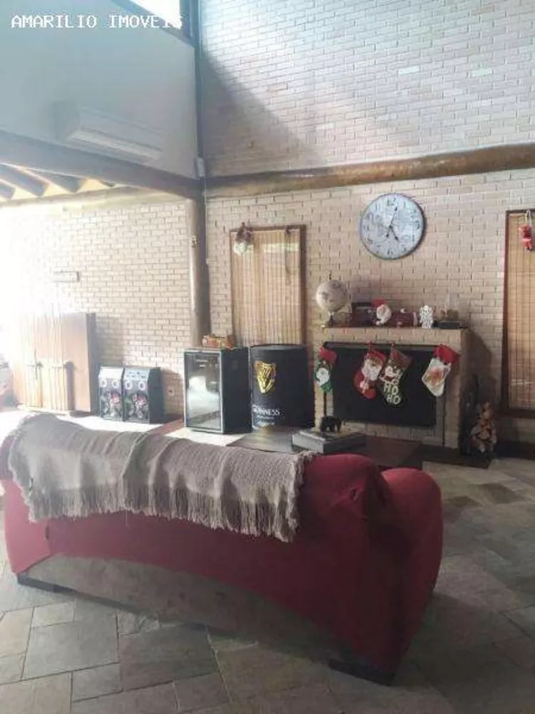 Casa, 4 quartos, 358 m² - Foto 2