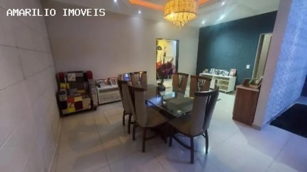 Casa, 3 quartos, 164 m² - Foto 3