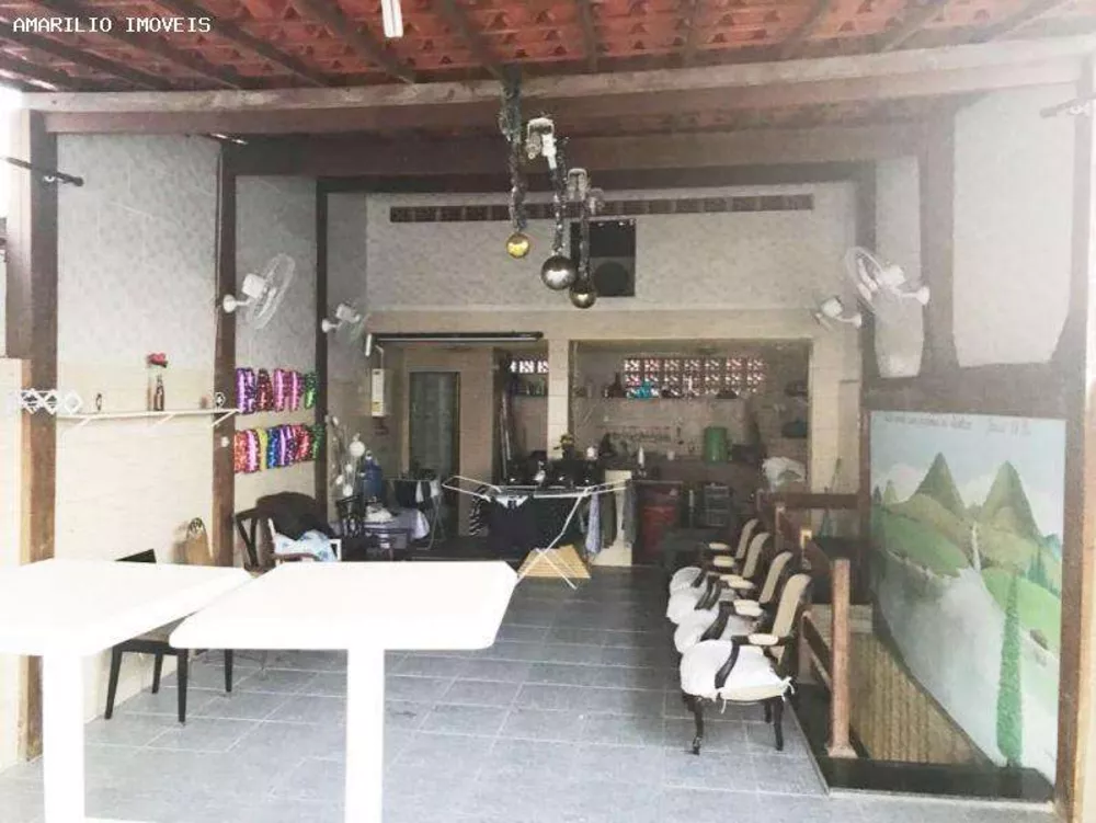 Casa, 2 quartos, 230 m² - Foto 1