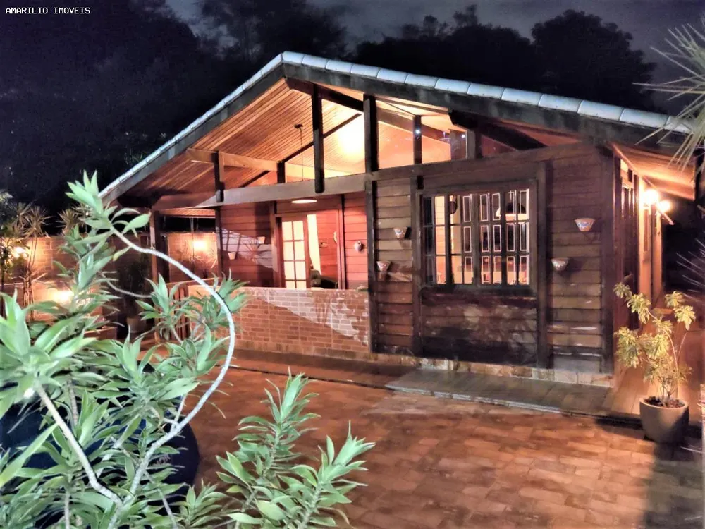 Casa, 2 quartos, 165 m² - Foto 1