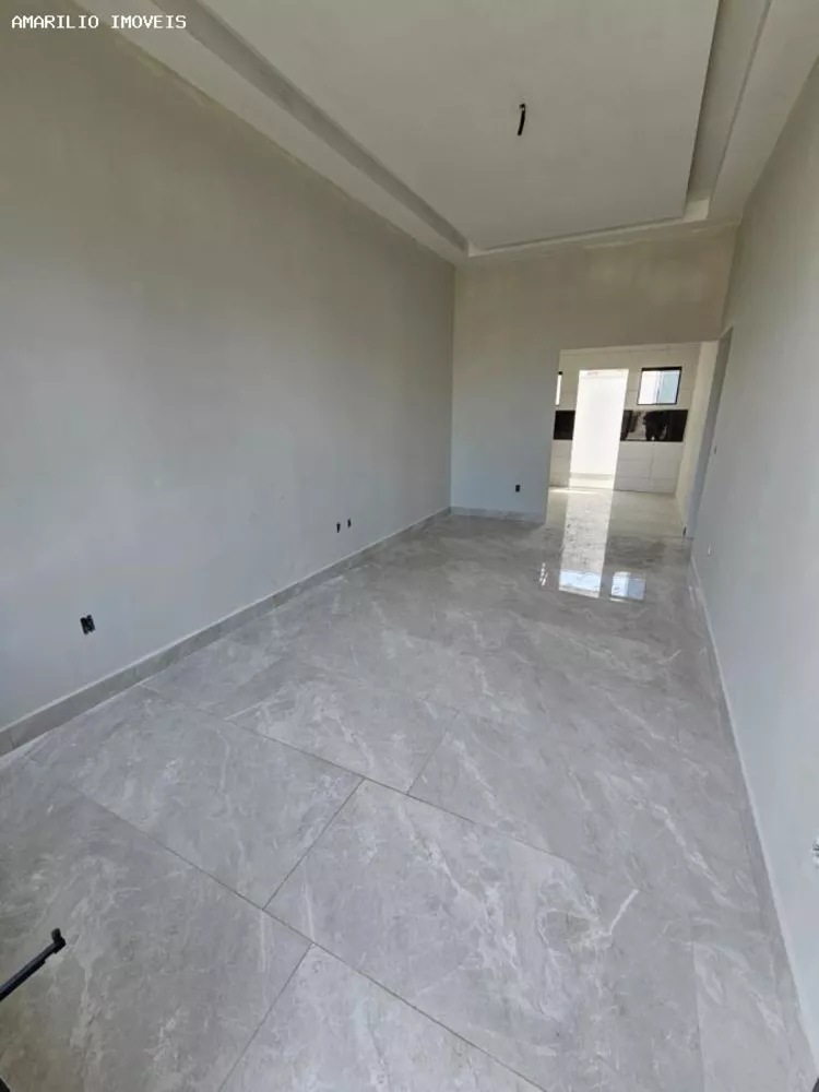 Casa à venda com 2 quartos, 180m² - Foto 3