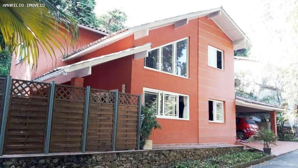 Casa, 3 quartos, 256 m² - Foto 1