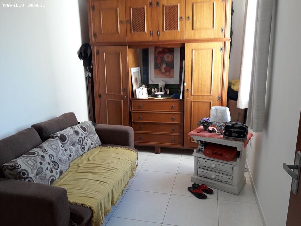 Casa à venda com 3 quartos, 76m² - Foto 4
