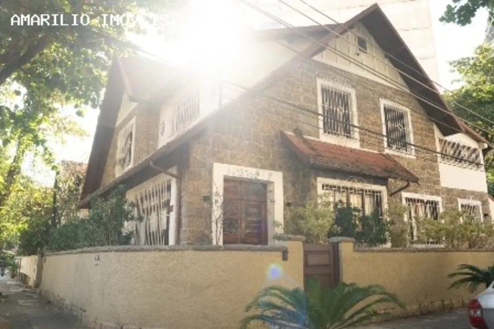 Casa, 3 quartos, 260 m² - Foto 1