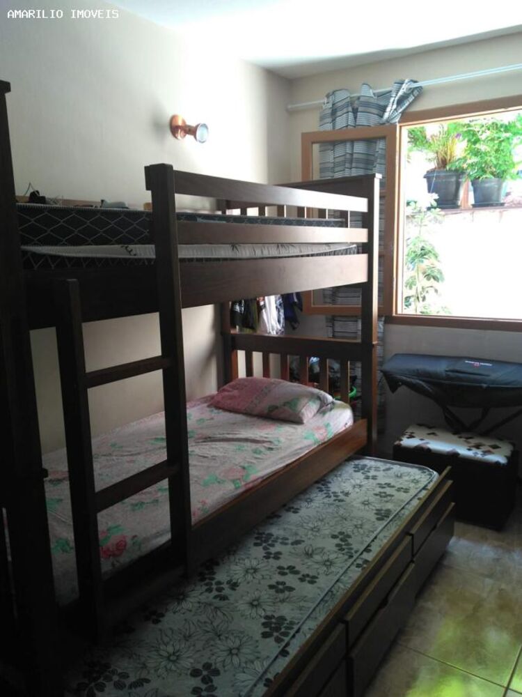 Casa à venda com 4 quartos, 138m² - Foto 4