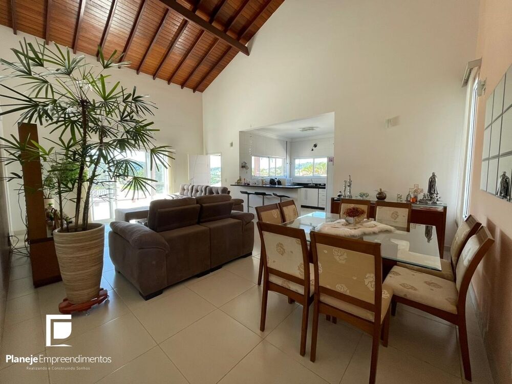 Chácara, 4 quartos, 1070 m² - Foto 3