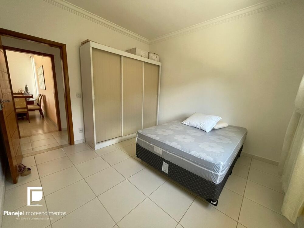 Chácara, 4 quartos, 1070 m² - Foto 2