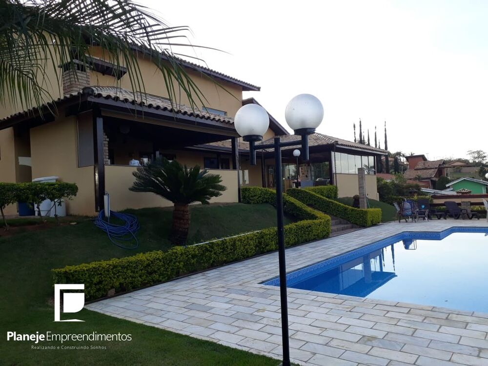 Chácara, 3 quartos, 1210 m² - Foto 1