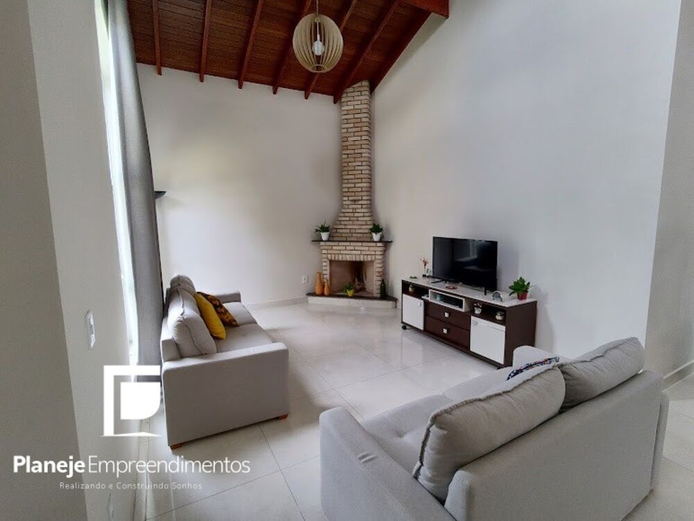 Chácara, 3 quartos, 1036 m² - Foto 2