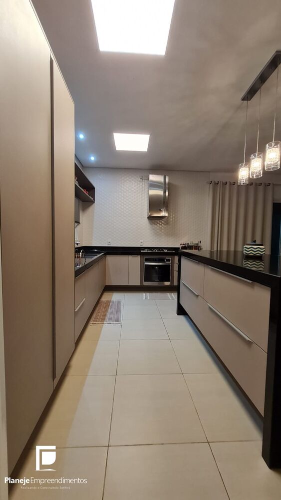 Casa à venda com 2 quartos, 250m² - Foto 12