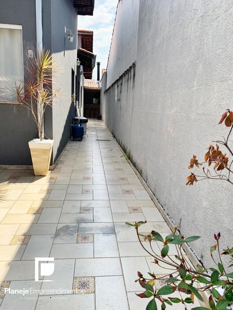 Casa à venda com 3 quartos, 200m² - Foto 3