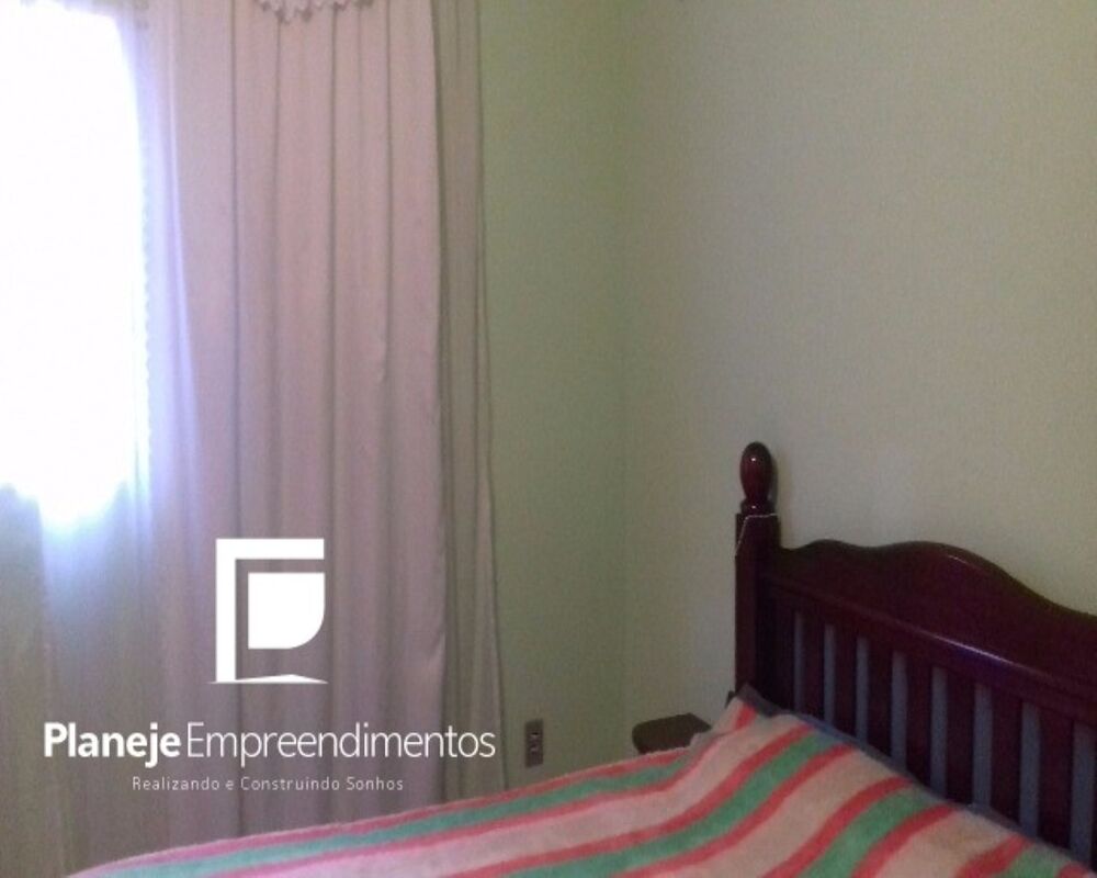 Casa à venda com 2 quartos, 200m² - Foto 12