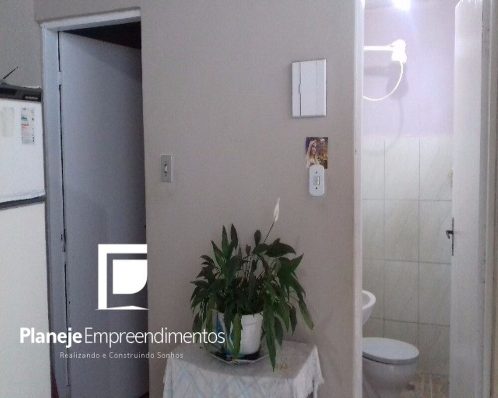 Casa à venda com 2 quartos, 200m² - Foto 18
