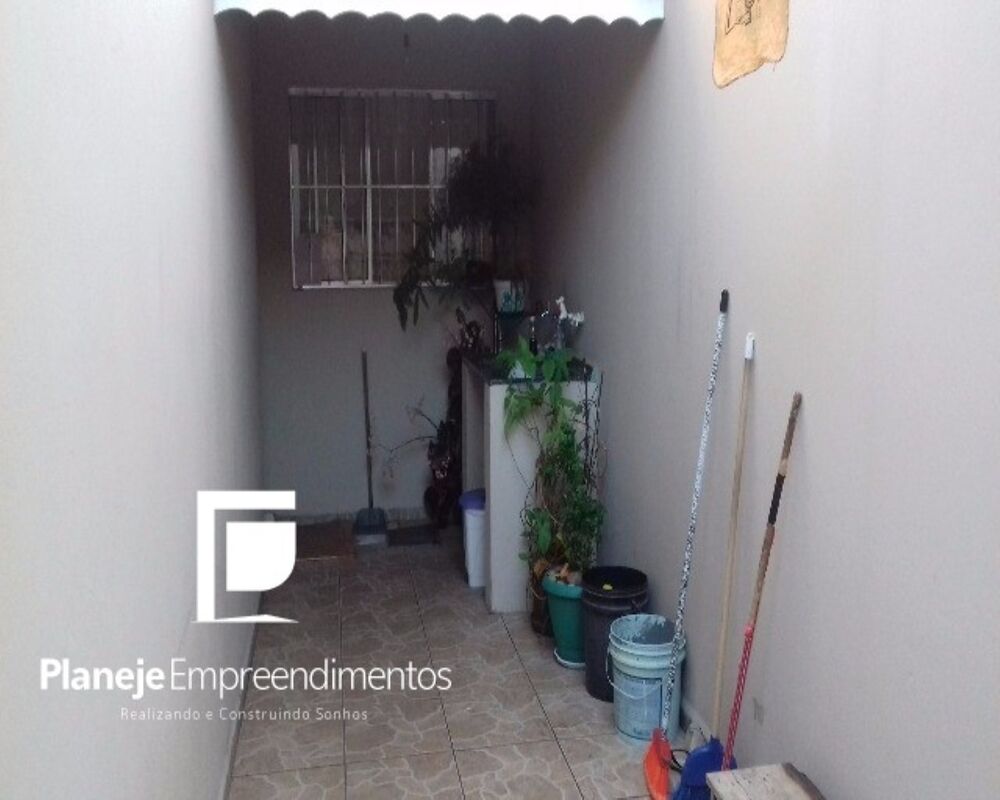 Casa à venda com 2 quartos, 200m² - Foto 15