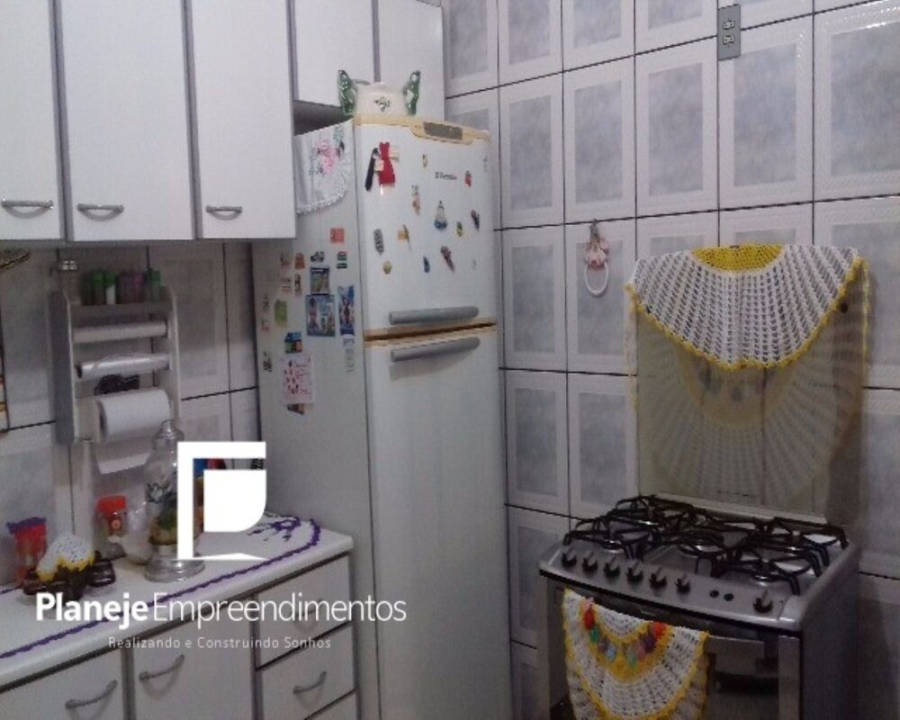 Casa à venda com 2 quartos, 200m² - Foto 5
