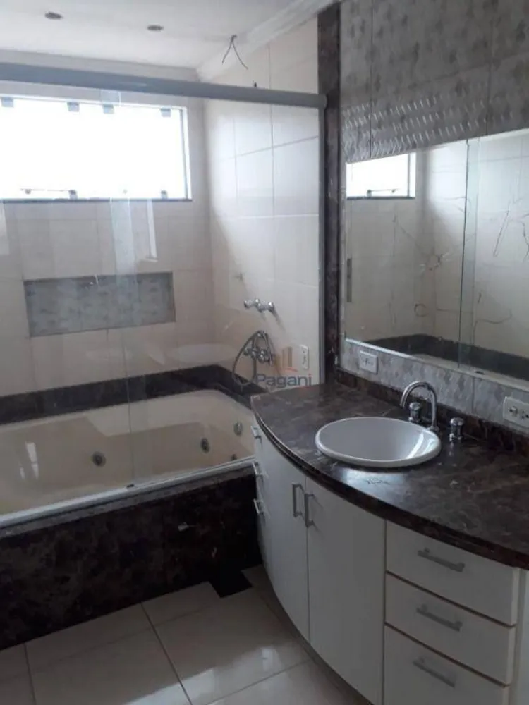 Casa, 5 quartos, 258 m² - Foto 4