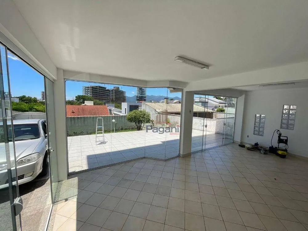 Casa, 3 quartos, 249 m² - Foto 2