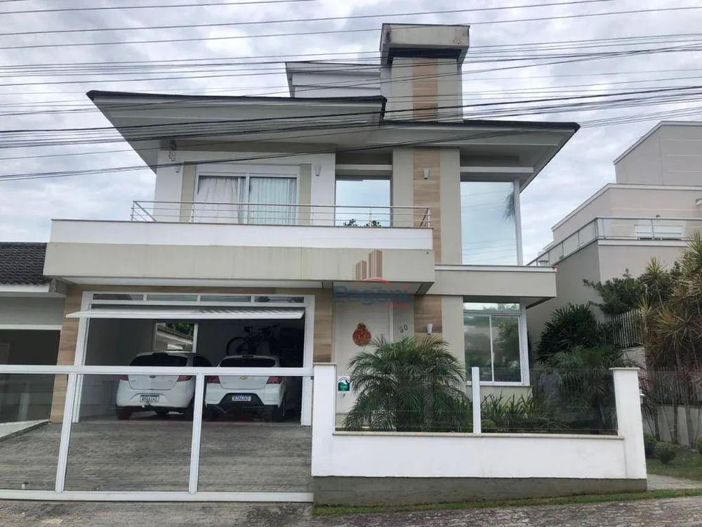Casa, 3 quartos, 257 m² - Foto 1