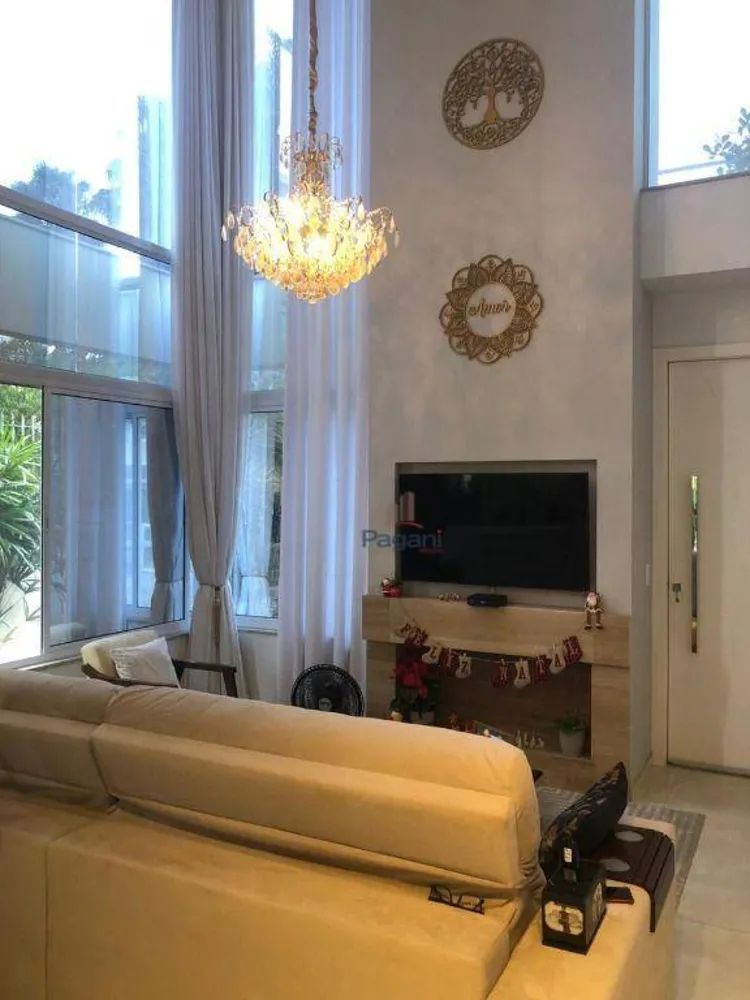 Casa, 3 quartos, 257 m² - Foto 2