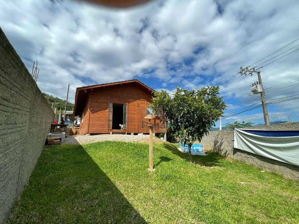 Casa, 3 quartos, 60 m² - Foto 1