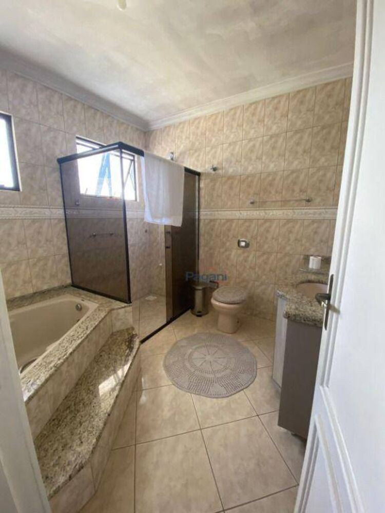 Casa, 3 quartos, 254 m² - Foto 2