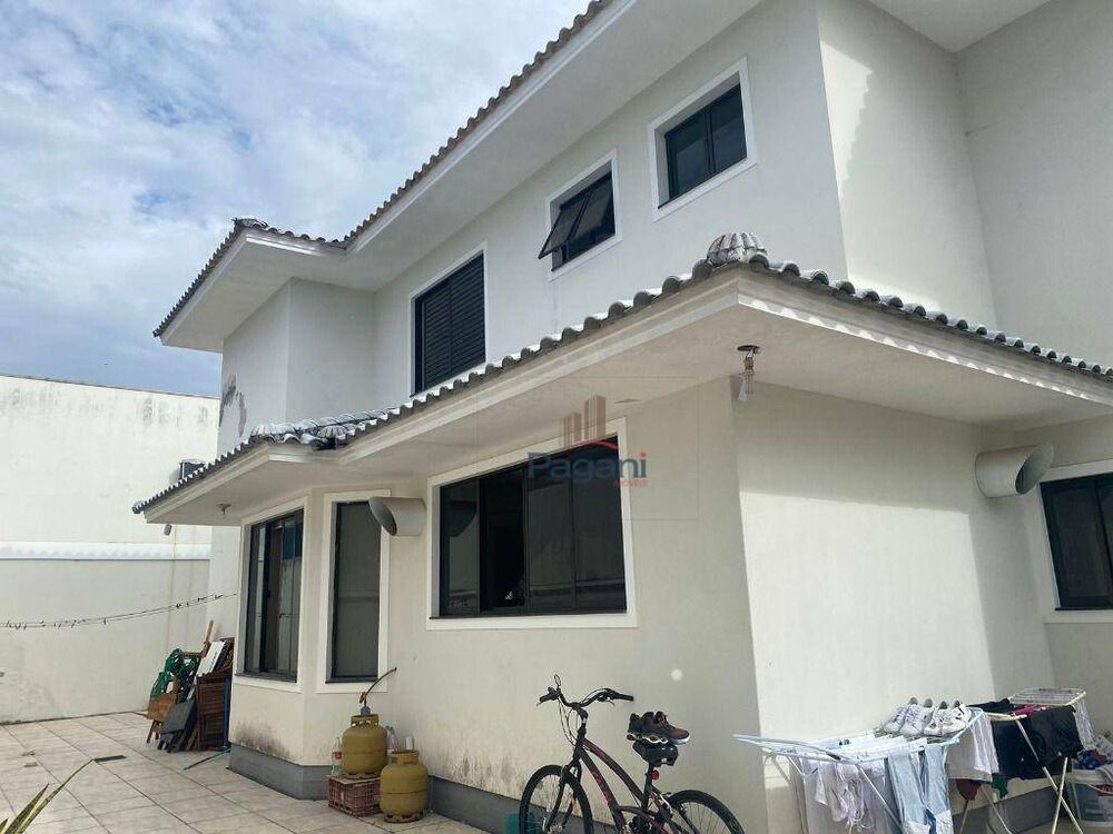 Casa, 3 quartos, 254 m² - Foto 21