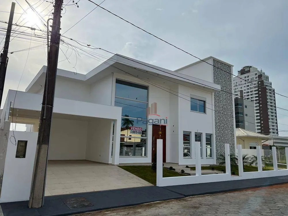 Casa, 4 quartos, 410 m² - Foto 1